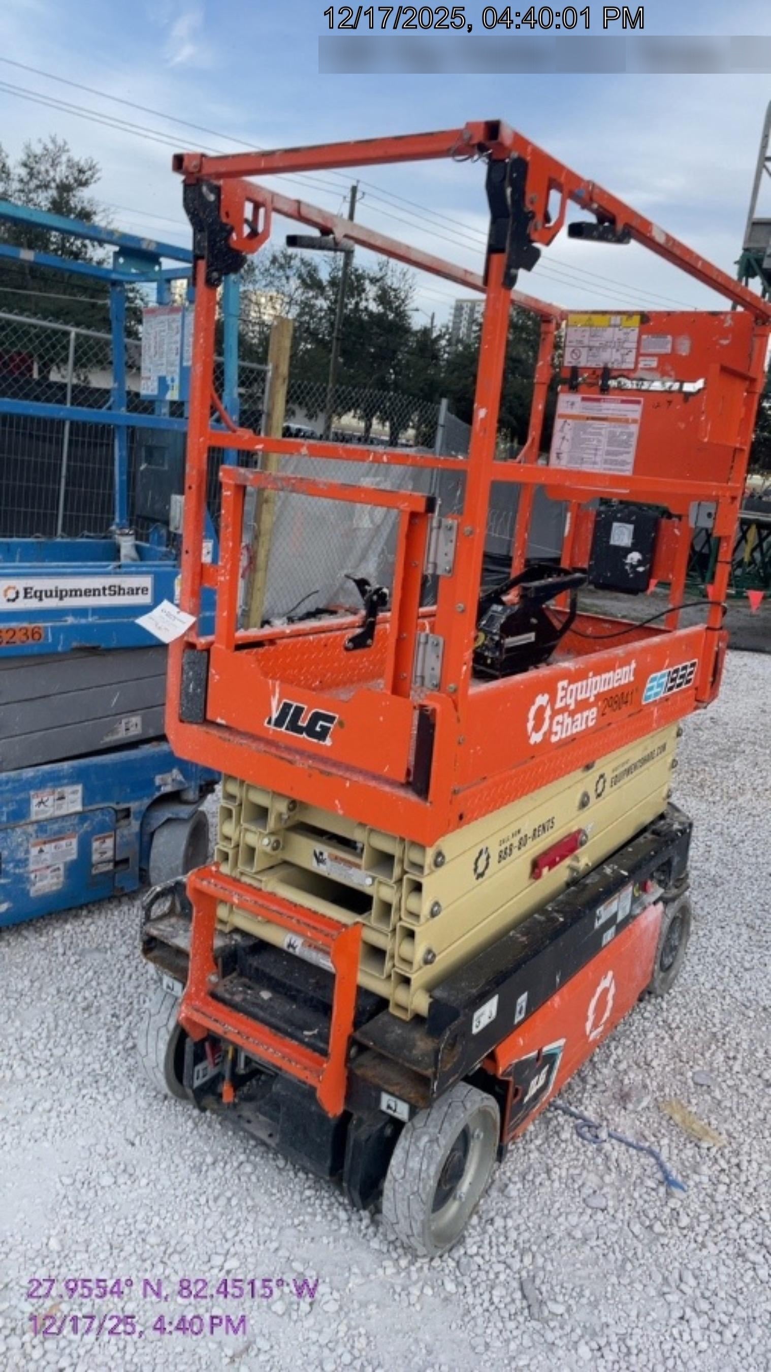 2023 JLG ES1932
