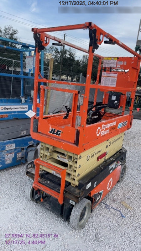 2023 JLG ES1932