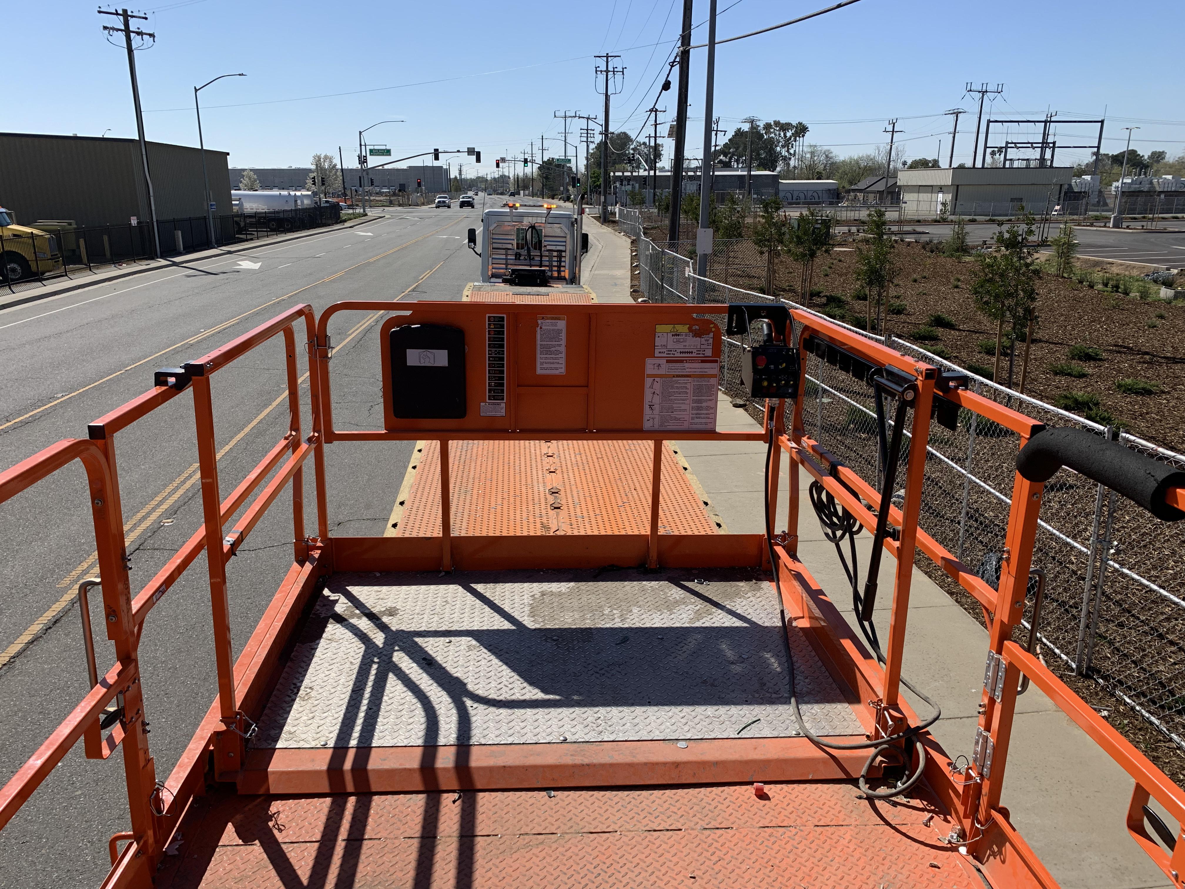 2021 JLG 430LRT