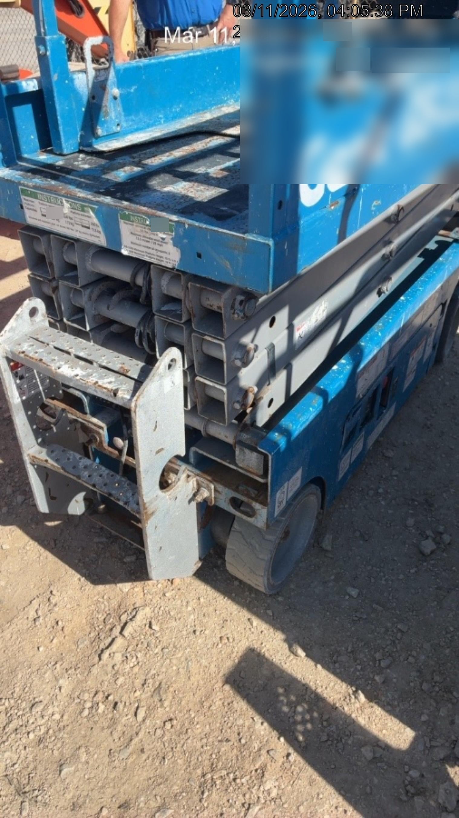 2017 Genie GS-1930 Genie GS-1930 Lift w/Fixed Rail and Chain Entry