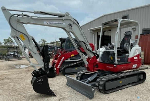 2022 TAKEUCHI TB250-2R