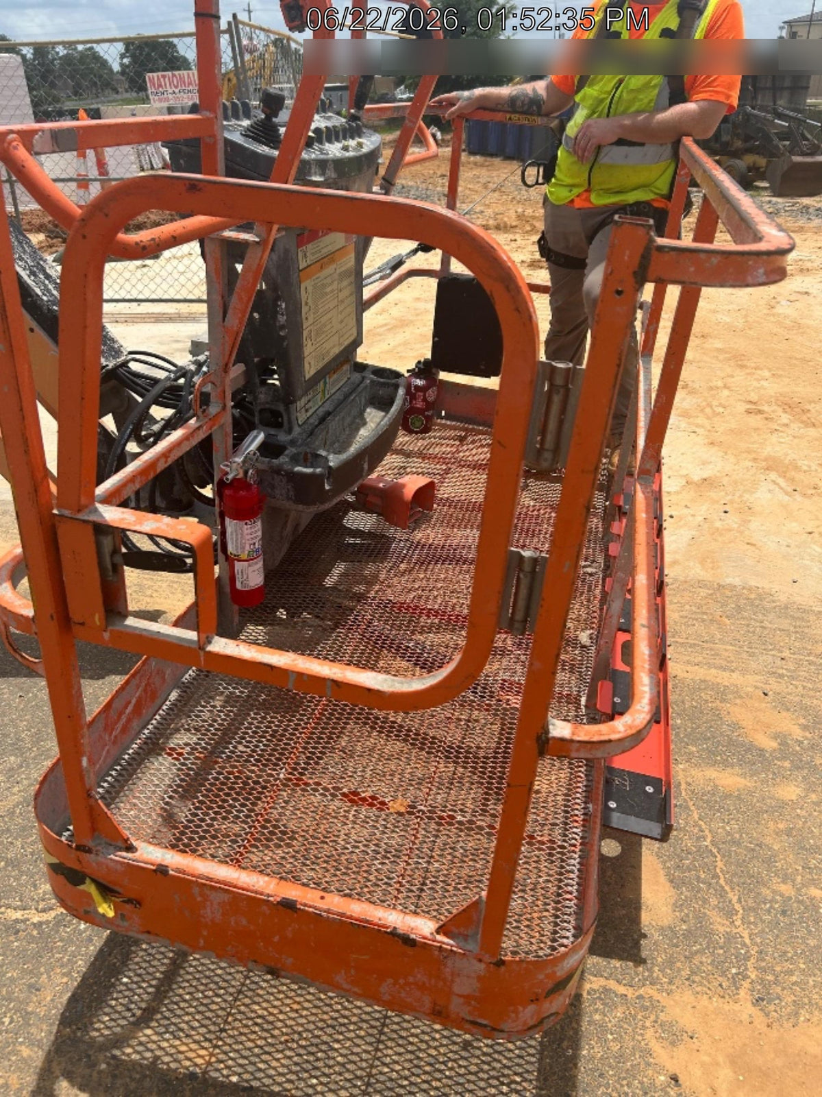 2022 JLG 660SJ