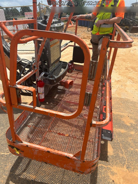 2022 JLG 660SJ