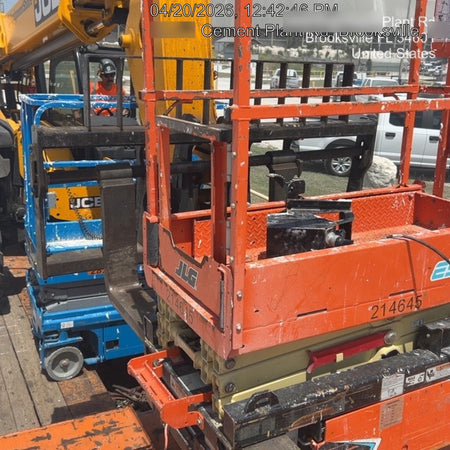 2022 JLG ES1330L