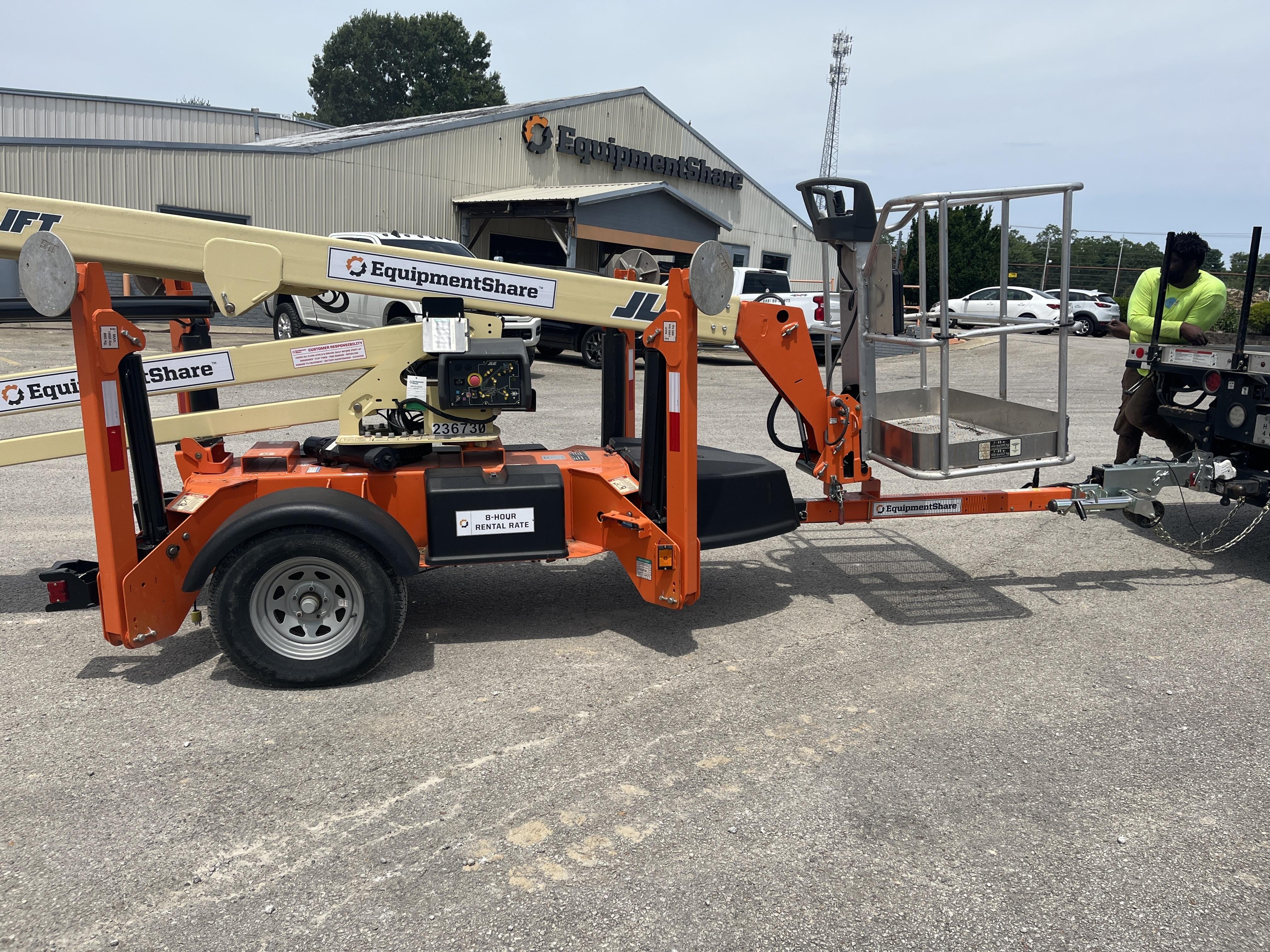 2022 JLG T350