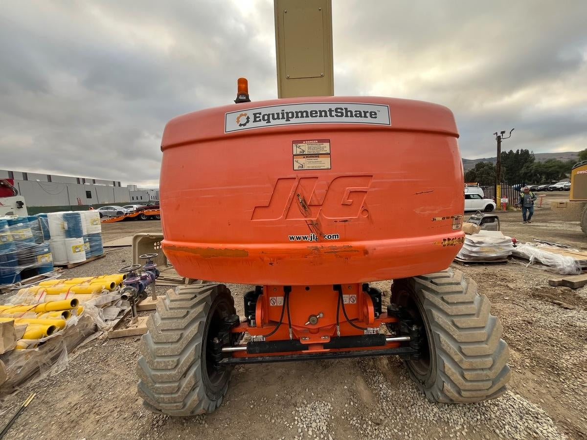 2019 JLG 860SJ