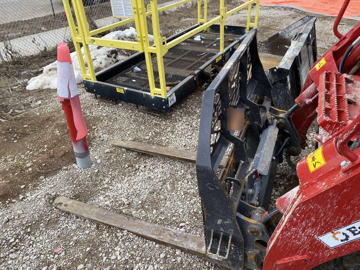 2020 PALADIN 48" Pallet Forks - Paladin