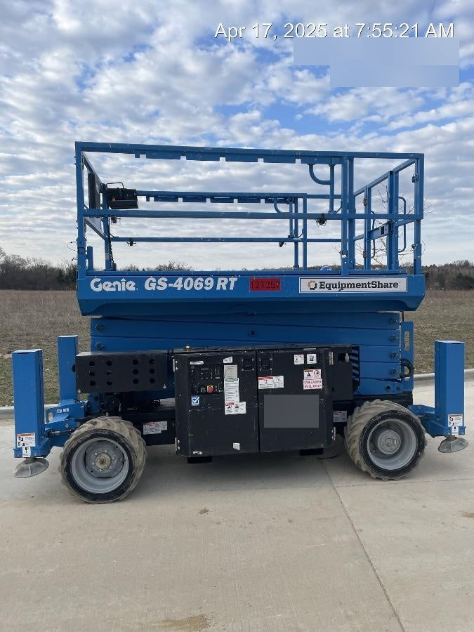 2022 GENIE GS-4390 RT