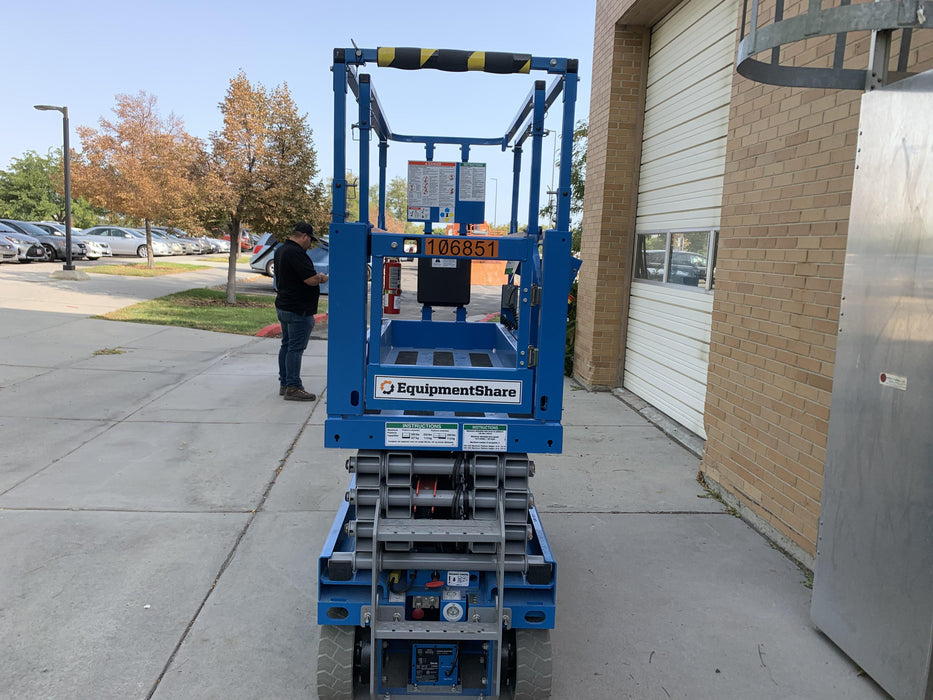 2020 Genie GS-1930 Solid Non Marking Tires, Beacon, Folding rails with half height swing gate, 800W Inverter