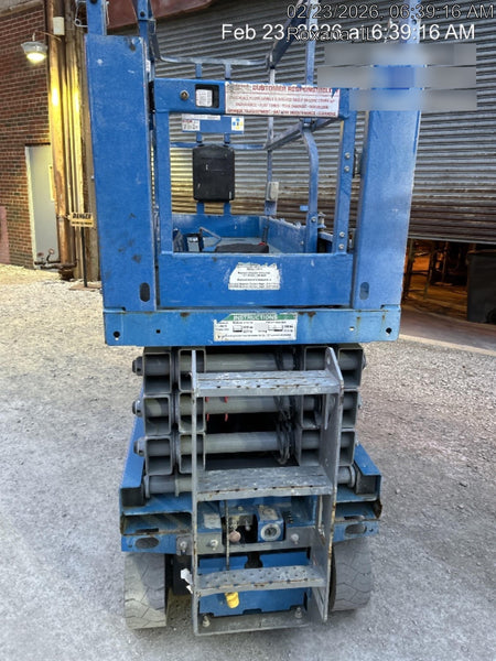 2019 Genie GS-2632 Folding rails with half height swing gate