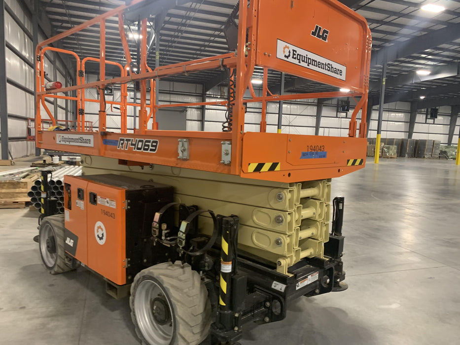 2021 JLG RT4069