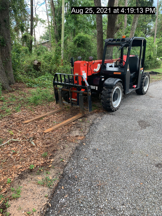 2020 Manitou MTA5519 Canopy, Solid Tires, Work Lights, Beacon, Aux Hydraulics, Back up Alarm, Mirrors, ES Keypad