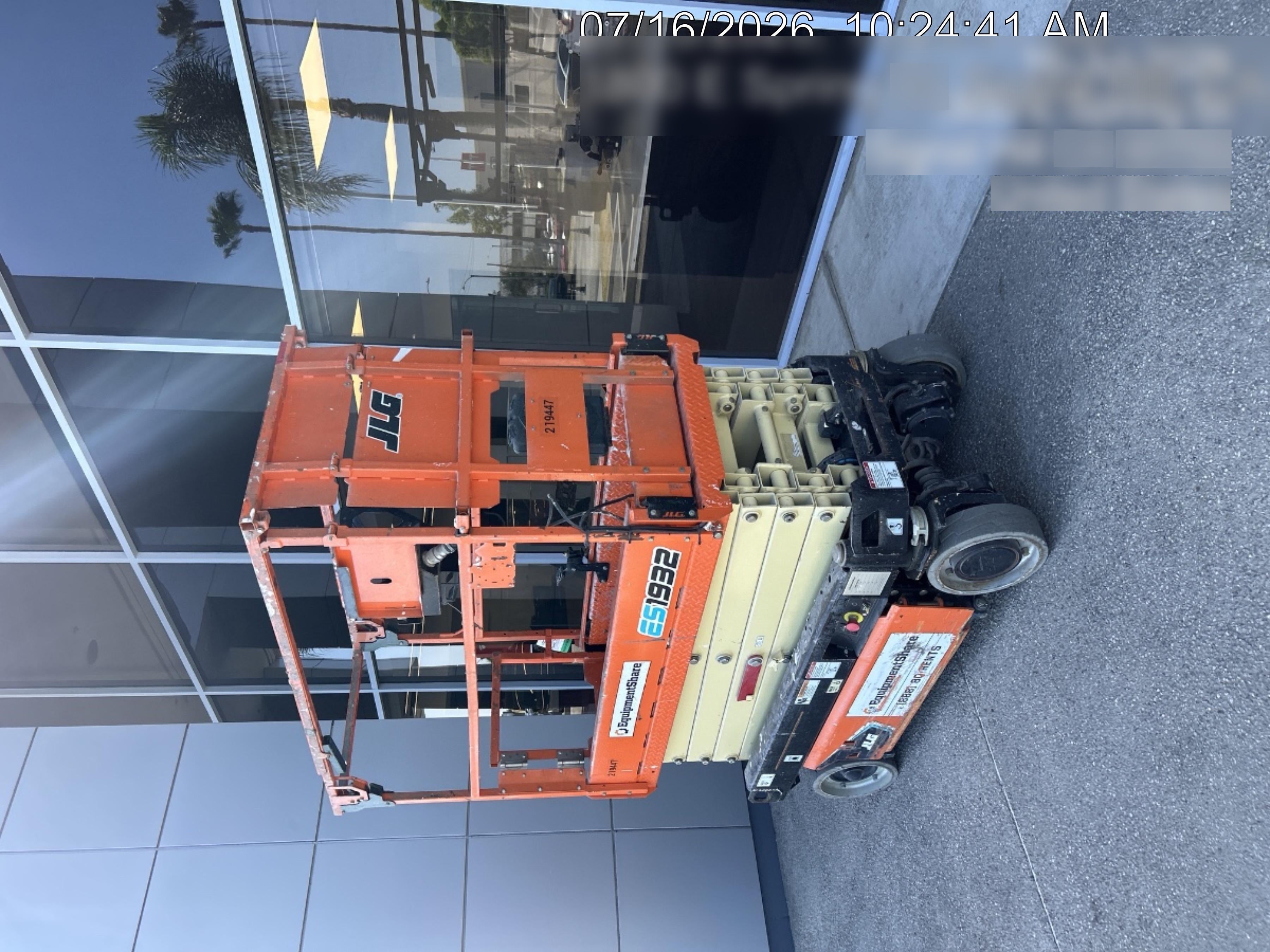 2022 JLG ES1932