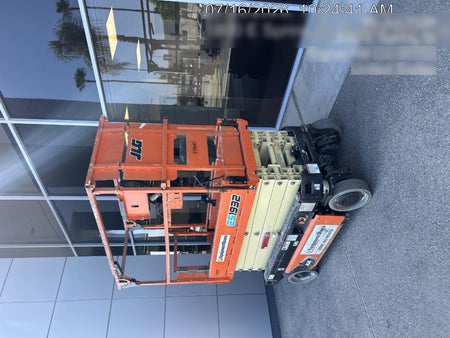 2022 JLG ES1932
