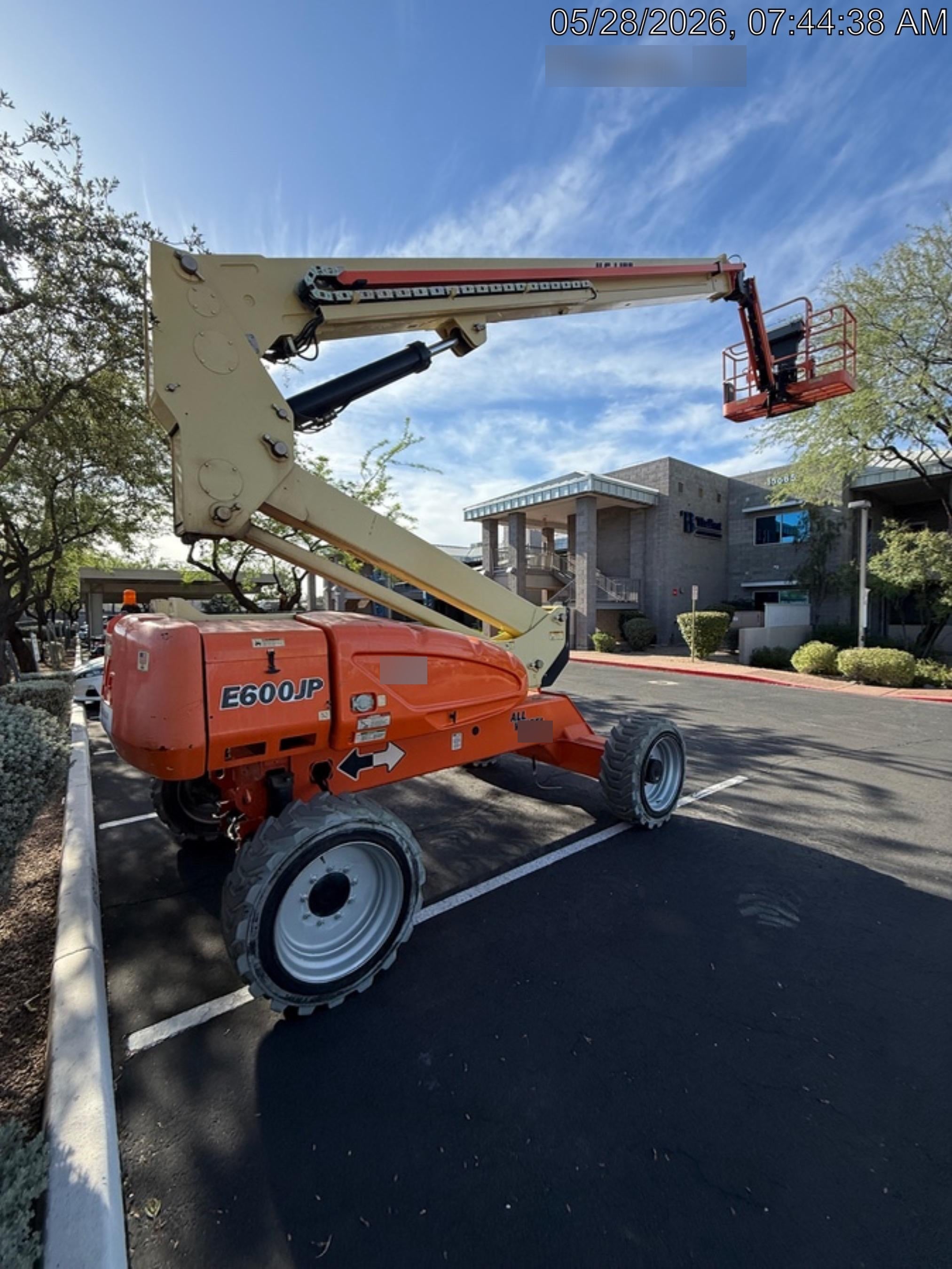2019 JLG E600JP