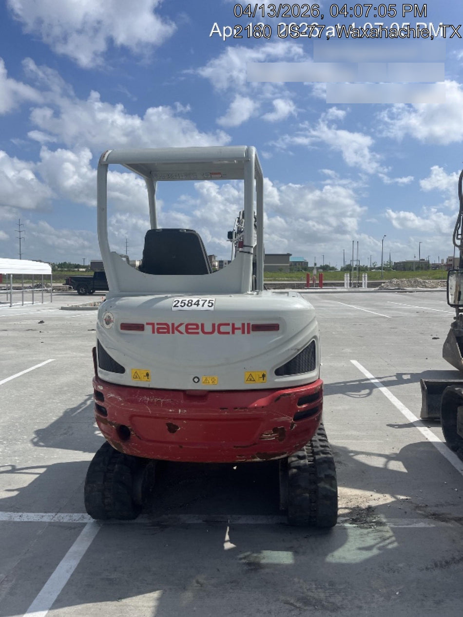 2022 TAKEUCHI TB235-2R