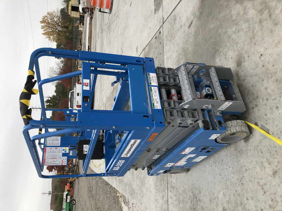 2020 Genie GS-1930 Solid Non Marking Tires, Beacon, Folding rails with half height swing gate