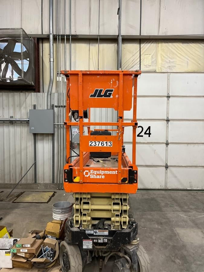 2022 JLG ES2632