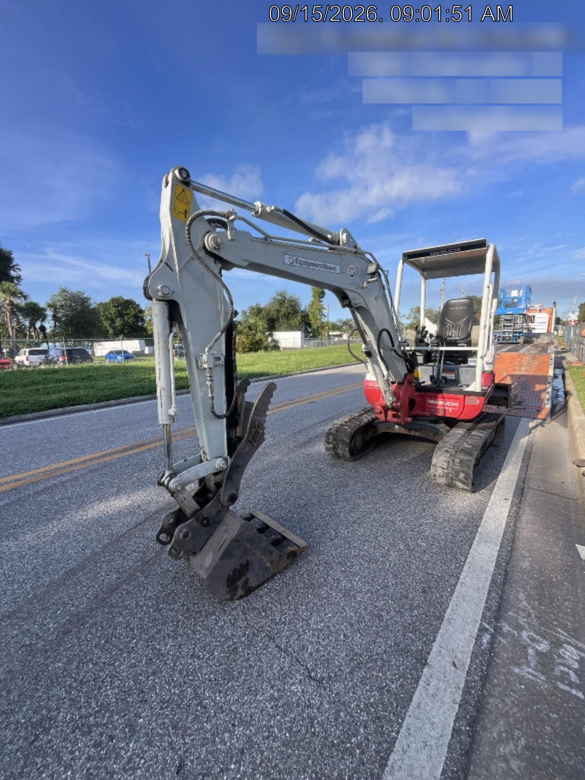 2022 TAKEUCHI TB235-2R
