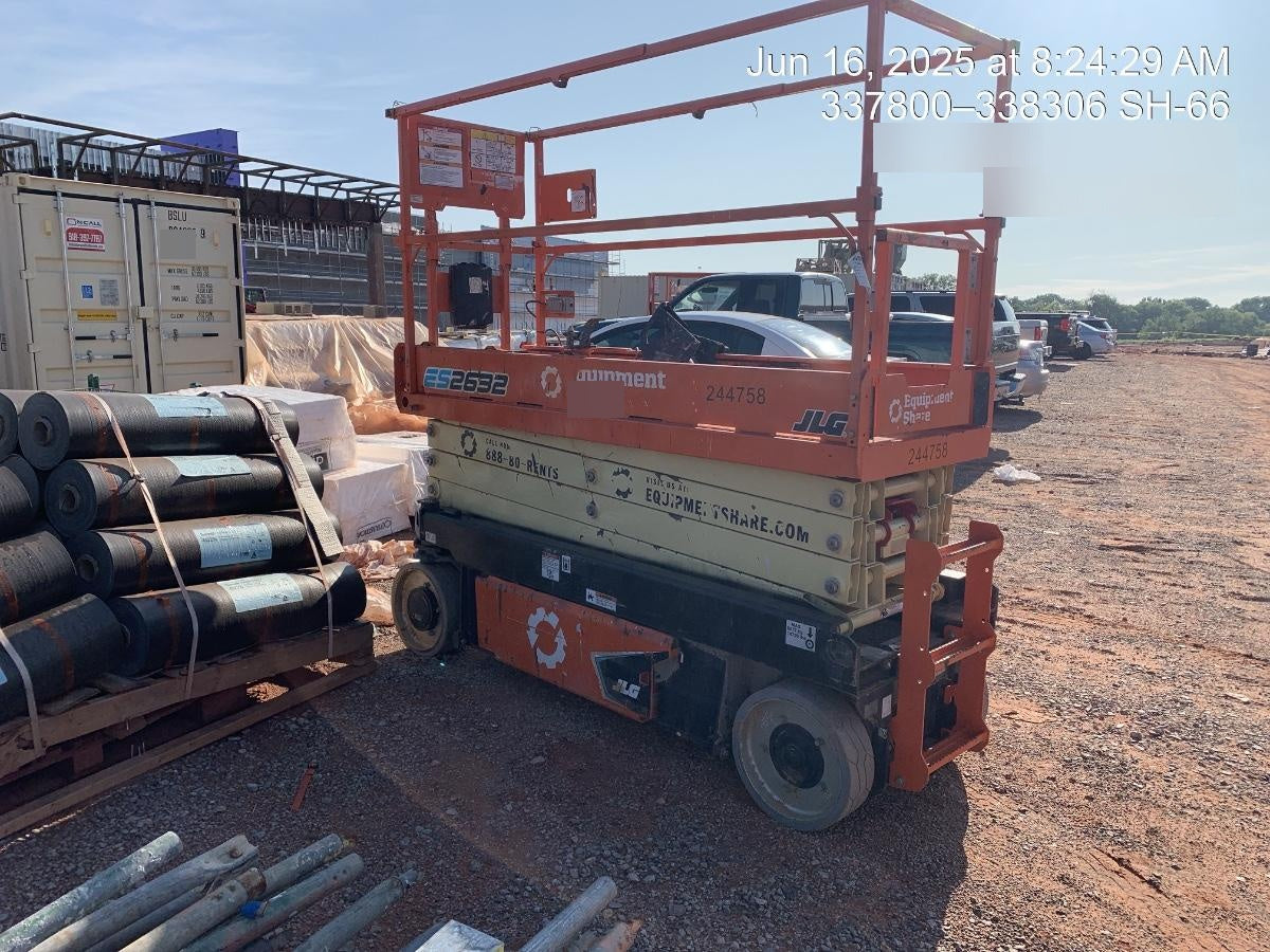 2022 JLG ES2632