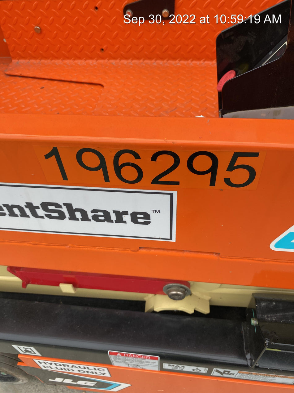 2021 JLG ES1330L