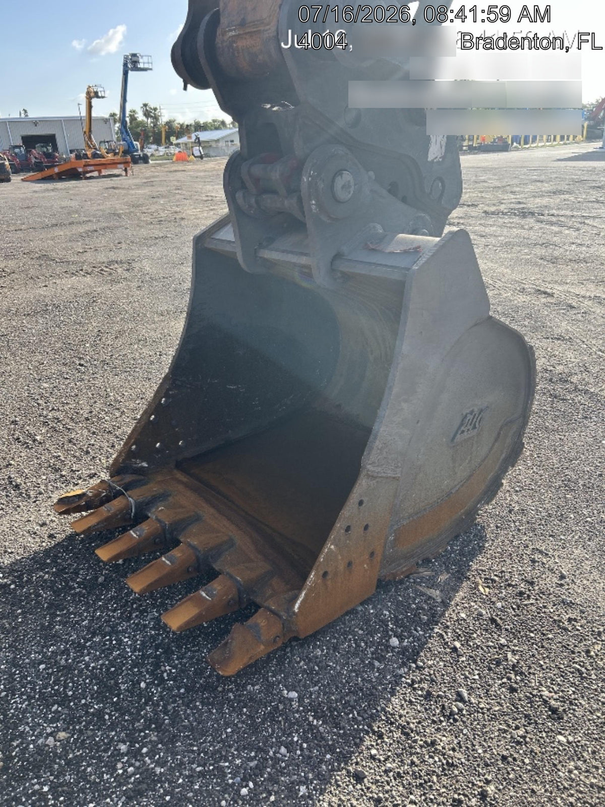 2023 CASE CX260E