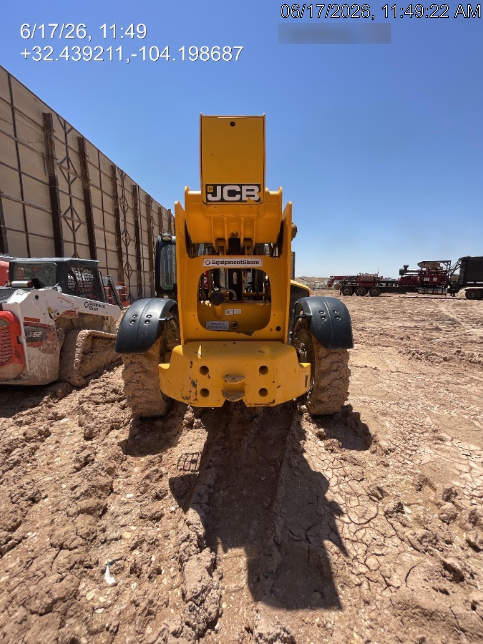 2022 JCB 510-56