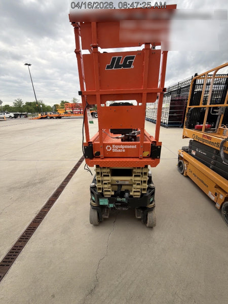 2025 JLG ES1932
