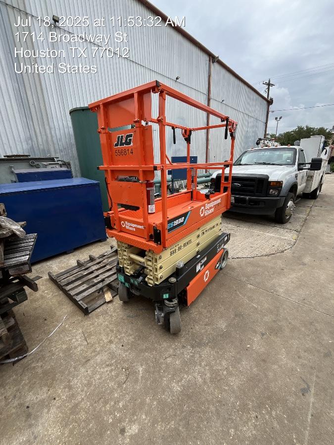 2025 JLG ES1932