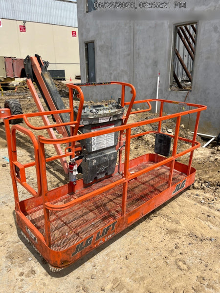2016 JLG 660SJ