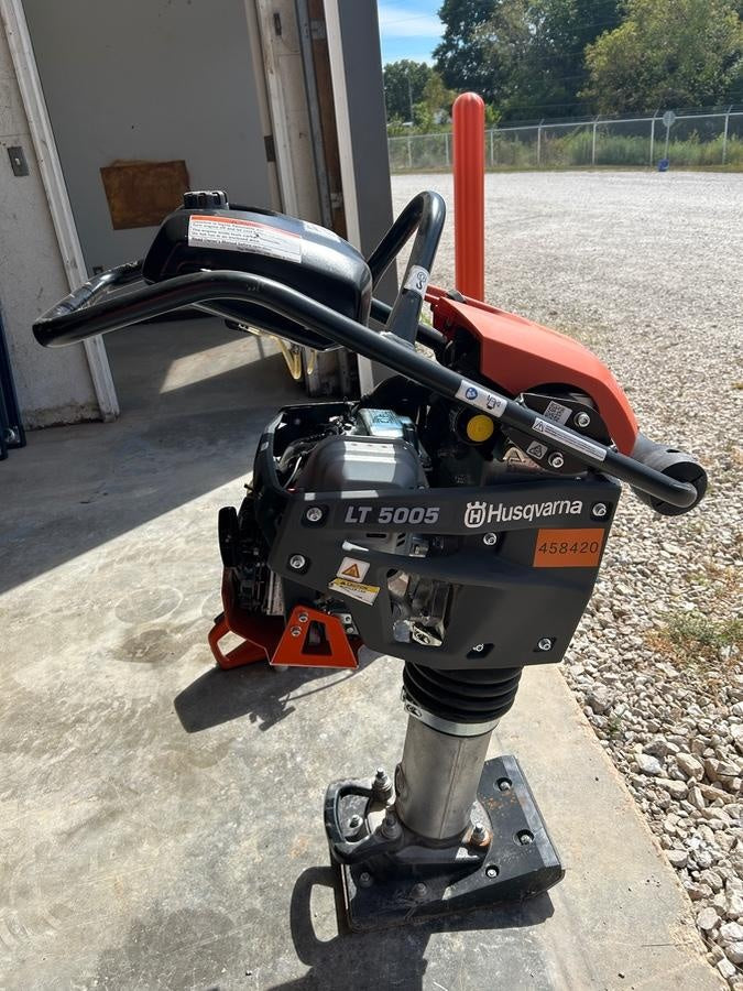 2024 HUSQVARNA LT5005