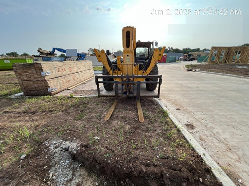2020 JCB 510-56 Canopy, Solid Tires, Work Lights, Beacon, Aux Hydraulics, Back up Alarm, Lifting Eye, ES Decals