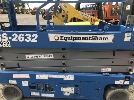 2019 Genie GS-2632 Folding rails with half height swing gate