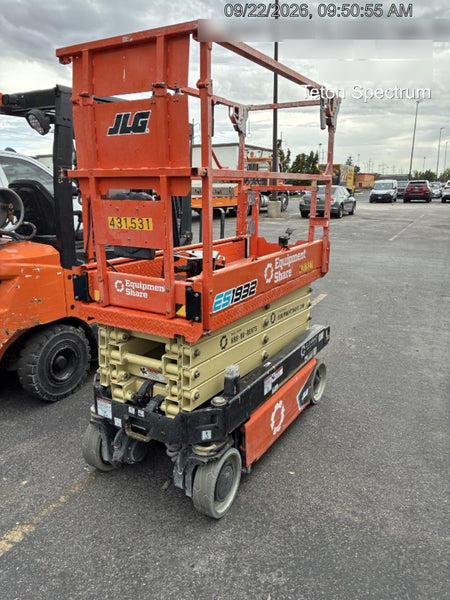 2024 JLG ES1932