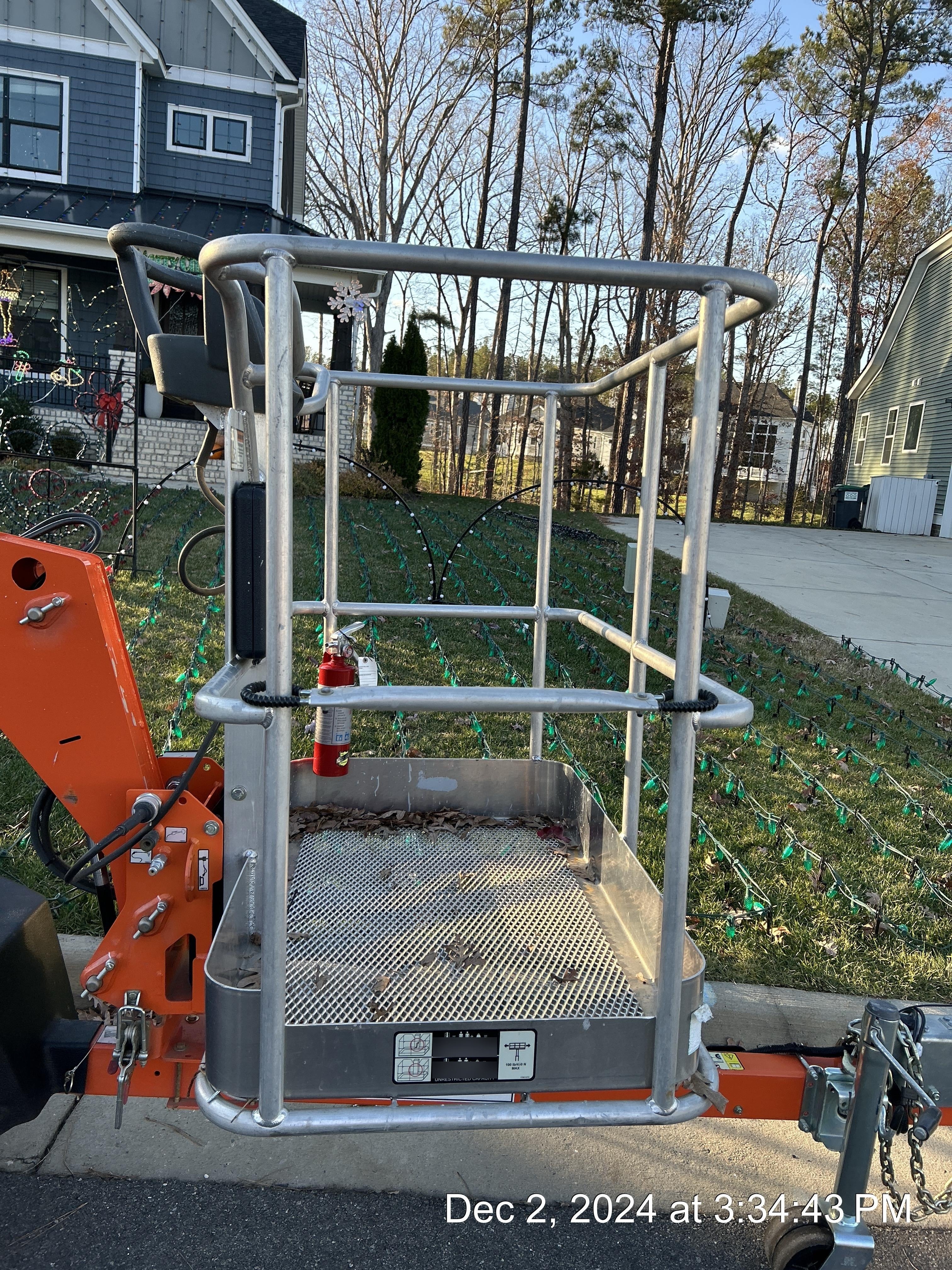 2022 JLG T350