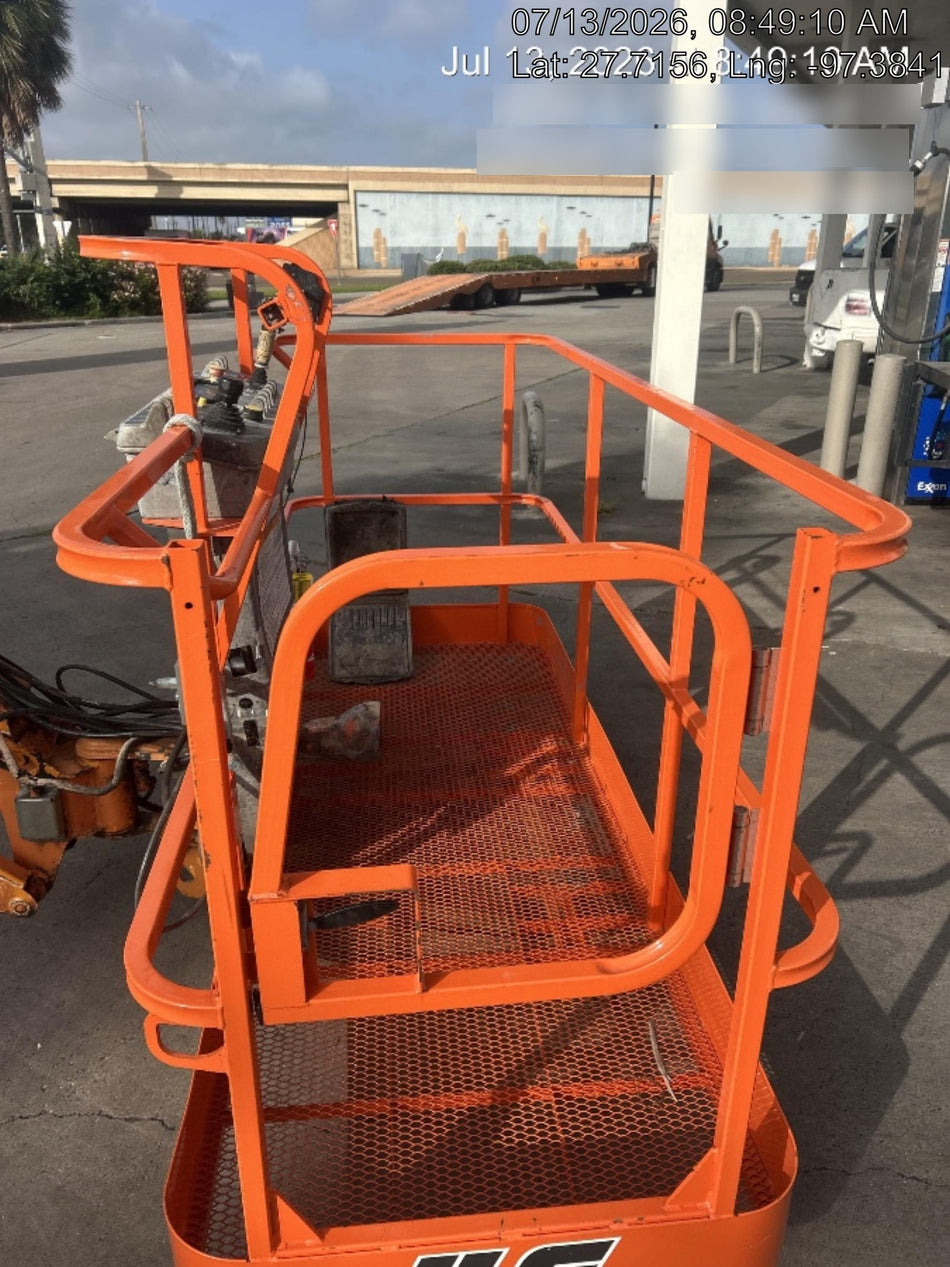 2019 JLG 860SJ