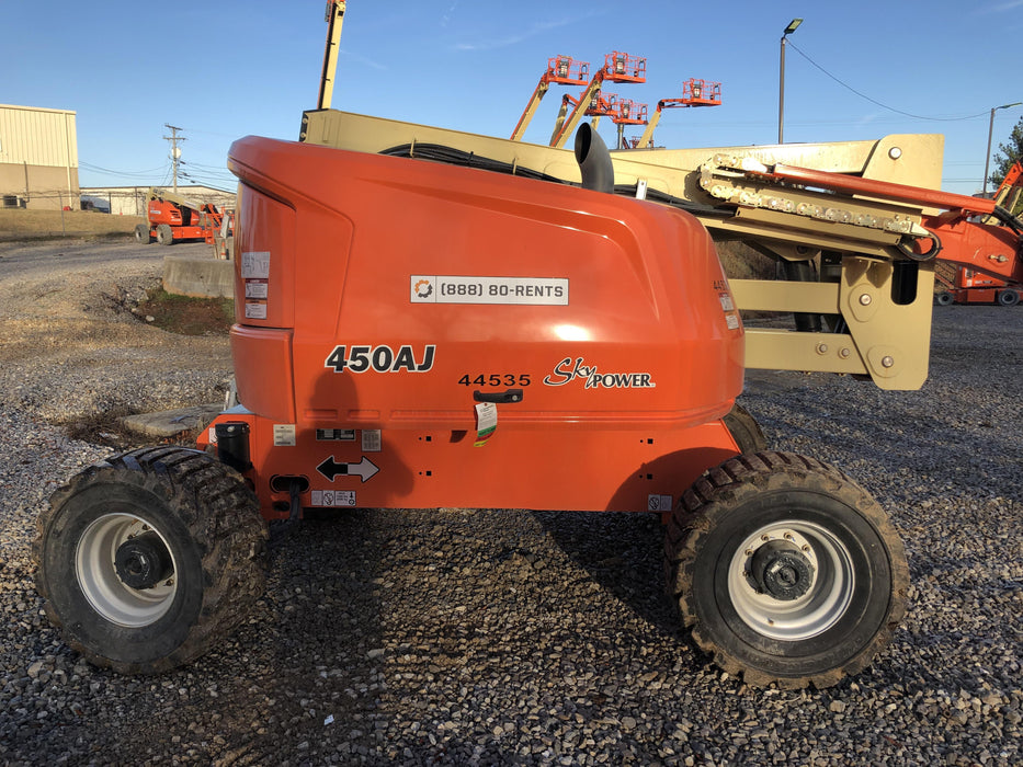 2019 JLG 450AJ