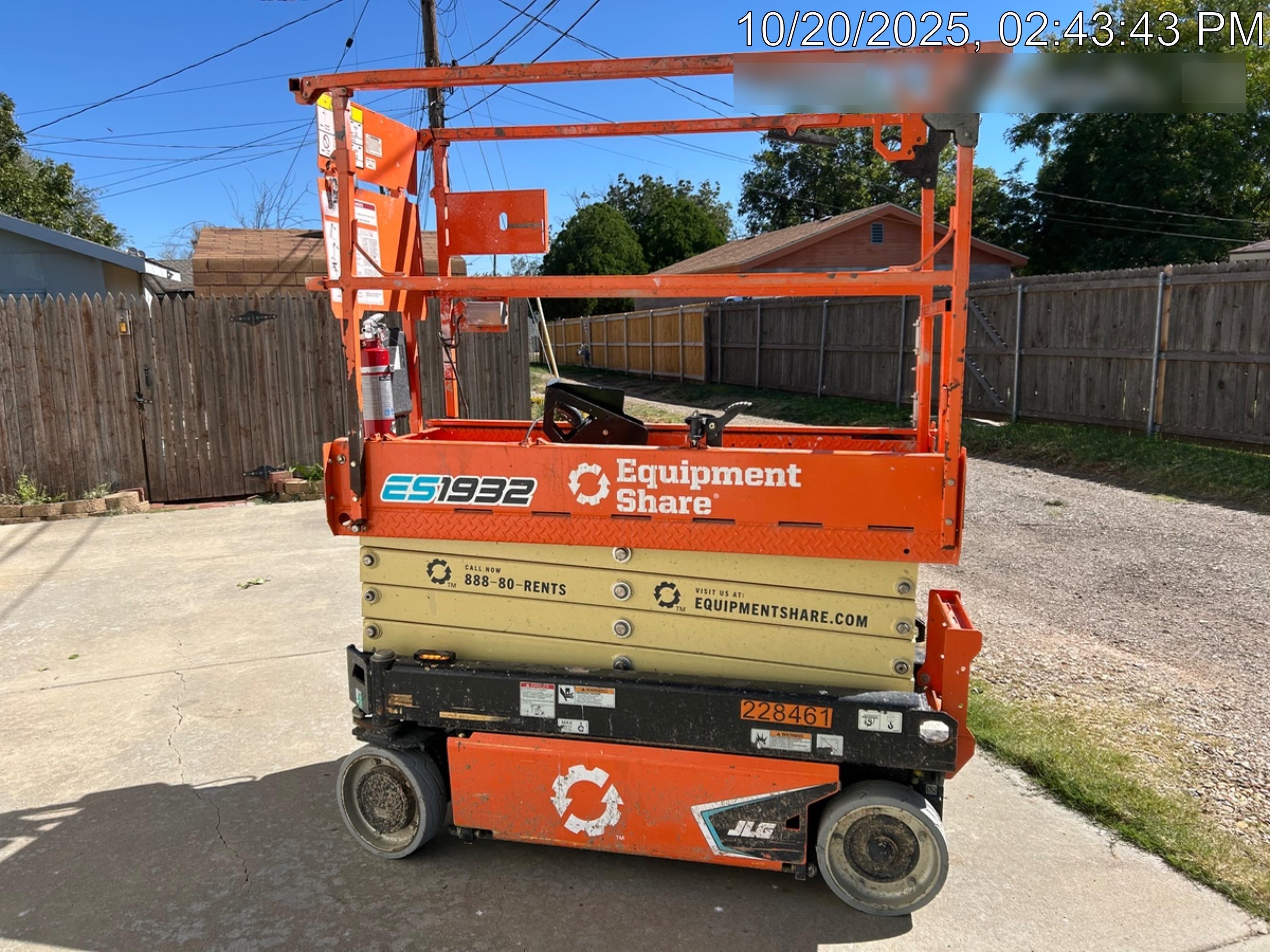 2022 JLG ES1932