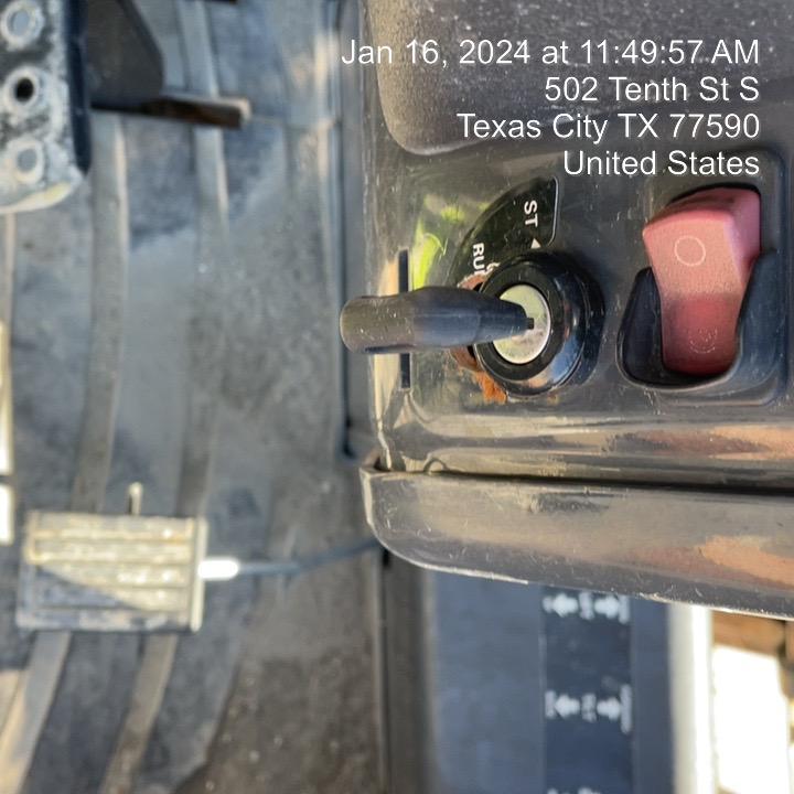 2021 CASE 588H