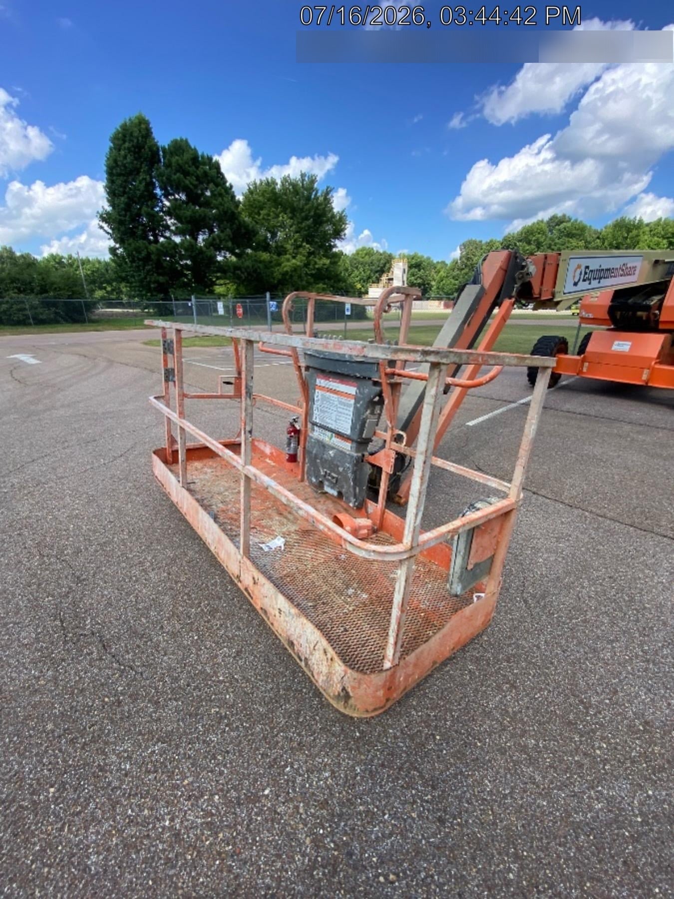 2019 JLG 660SJ