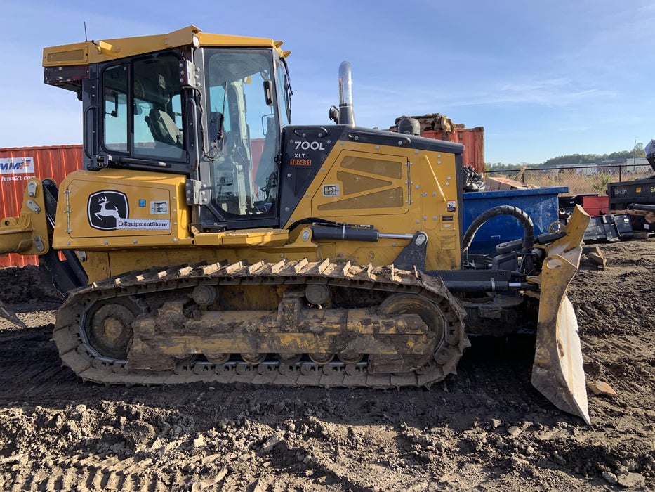 2020 JOHN DEERE 700L