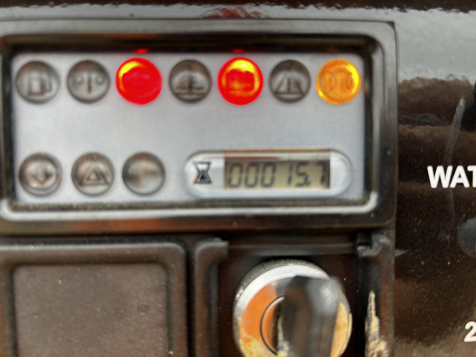 2023 Vac-Tron LP573XDT T4 Koehler Diesel Engine, 500 Gallon Debris Tank, x2 100 Gallon Water Tanks