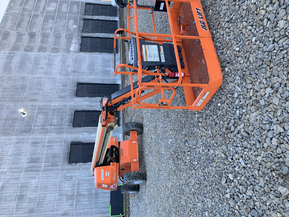 2019 JLG 660SJ