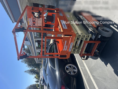 2022 JLG ES1932