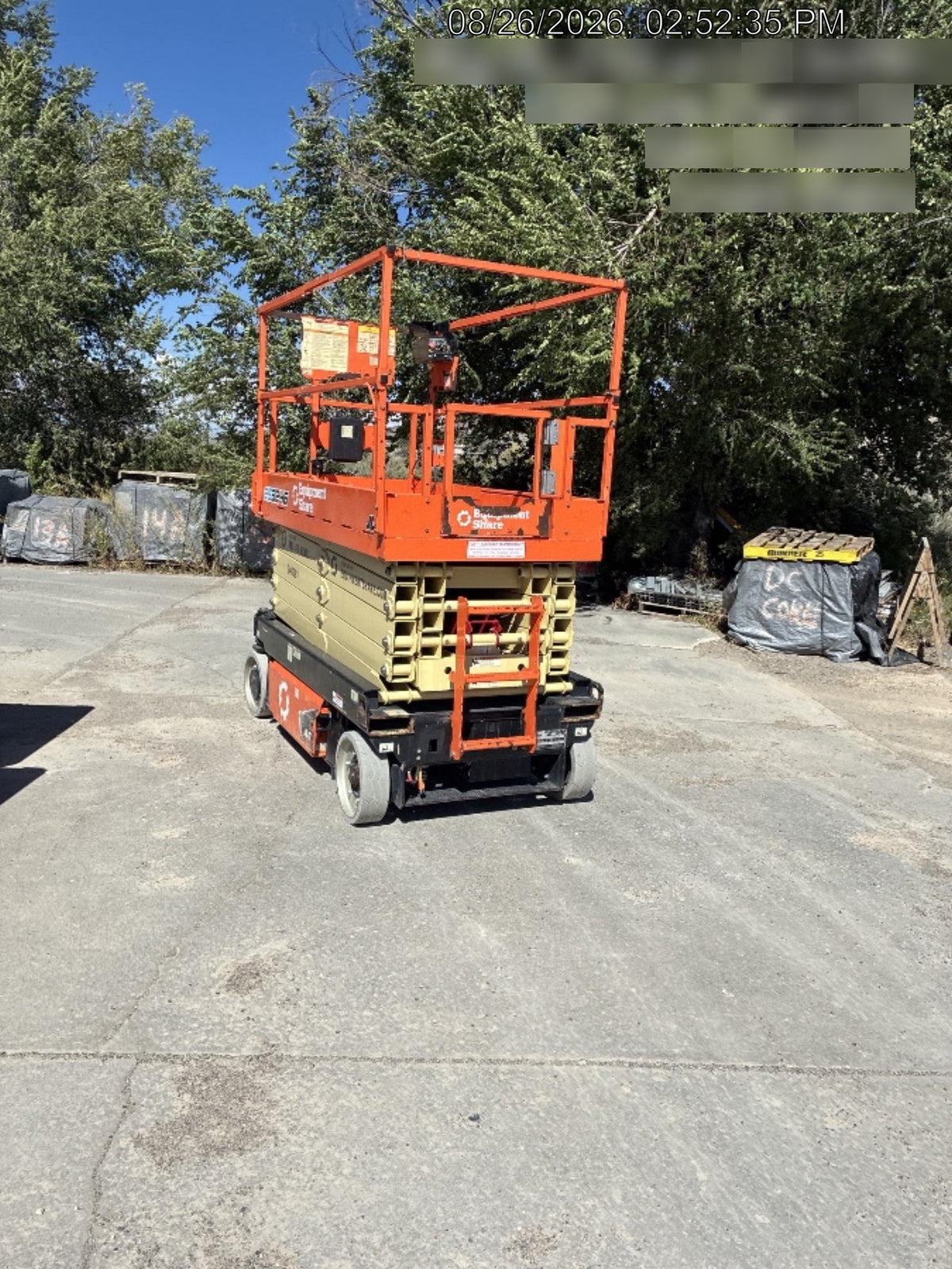 2022 JLG ES3246