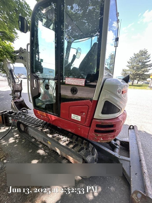 2021 TAKEUCHI TB235-2CR