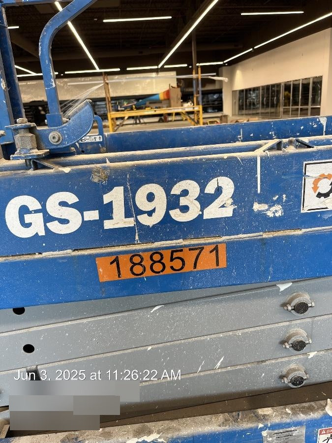 2021 GENIE GS-1932