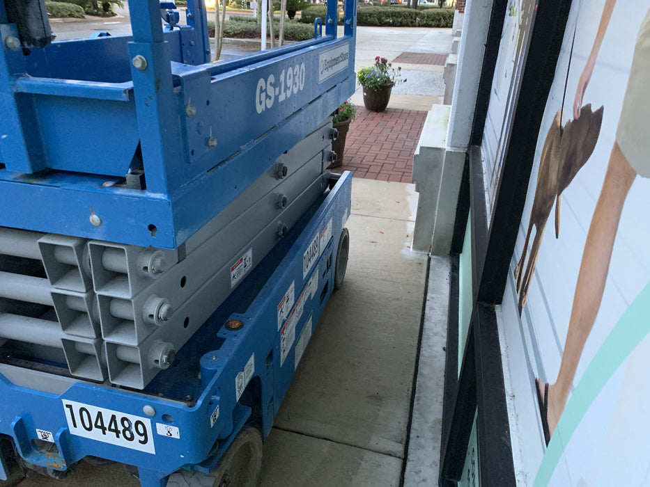 2020 Genie GS-1930 Fixed rails with chain entry gate - Pre A92.20