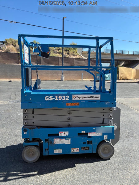 2022 GENIE GS-1932