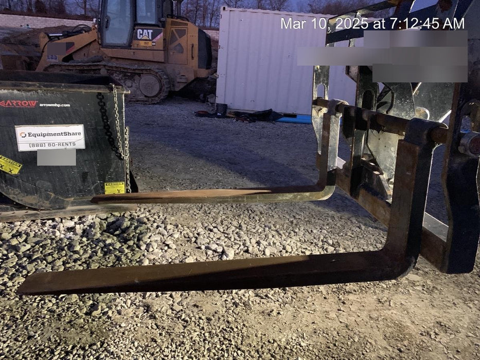 2020 Skytrak 10054 74 Hp, Cab/Heat/Air, FF Tires, Work Lights, Beacon, Aux Hydraulics, Back up Alarm, Lifting Eye, ES Decals